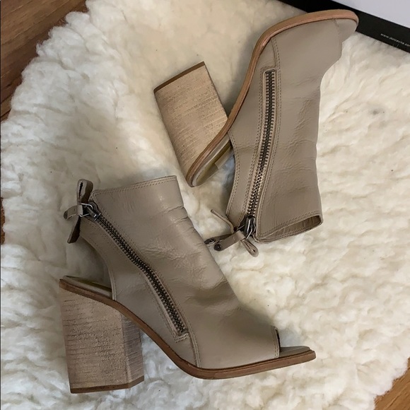 💟SOLD💟 Dolce Vita Port Open Toe Bootie - Picture 10 of 14